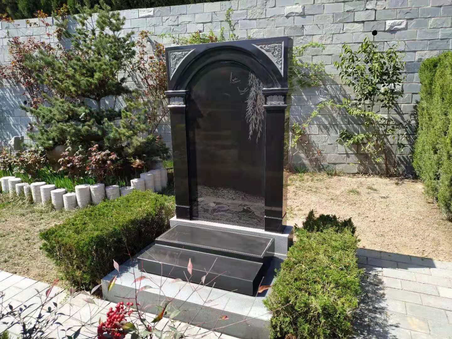 买多大墓地才最适合 买多大墓地才最适合