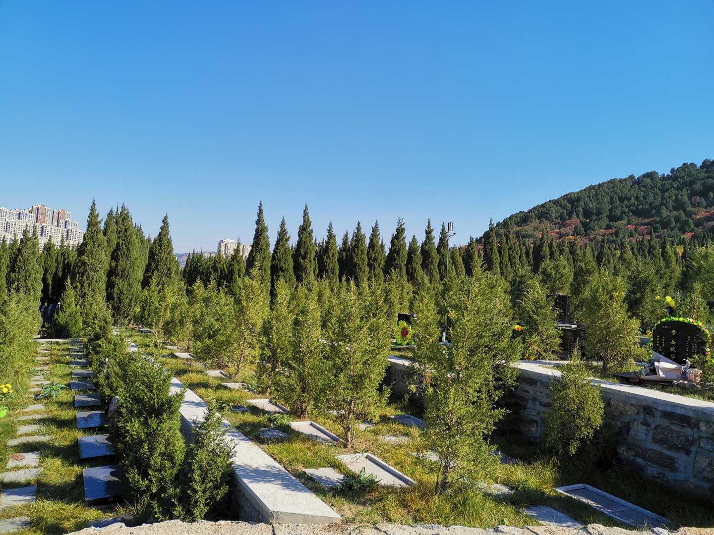 济南双峰山陵园 济南双峰山陵园
