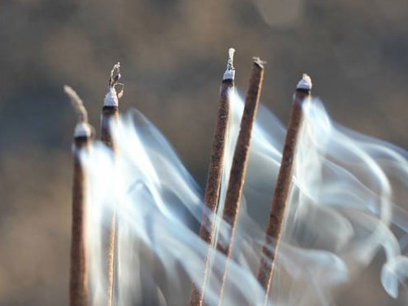 上坟祭祀要点几根香