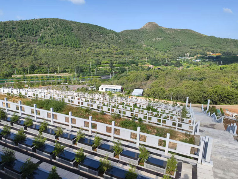 官山陵园环境