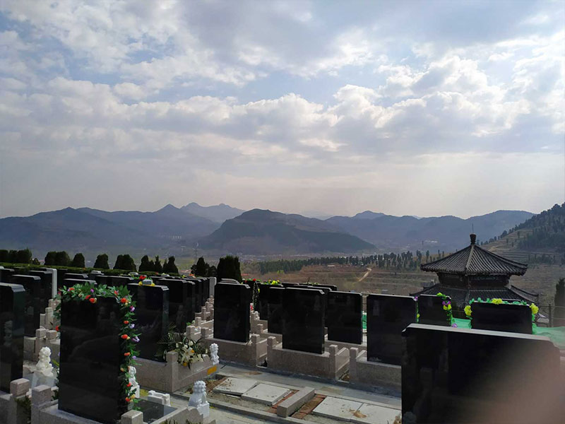 恭德陵园墓区葬式