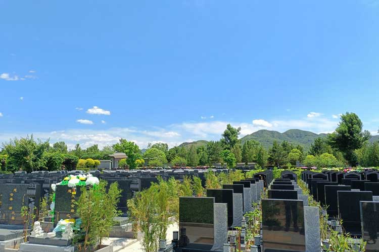 济南双峰山陵园