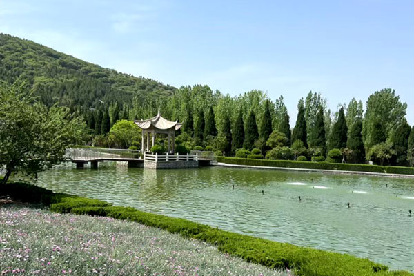 双峰山陵园 双峰山陵园