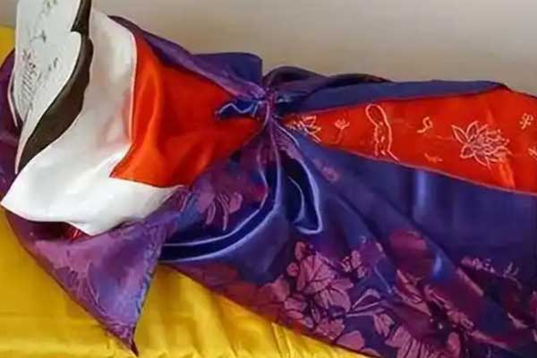 火化的时候会脱寿衣吗? 火化的时候会脱寿衣吗?