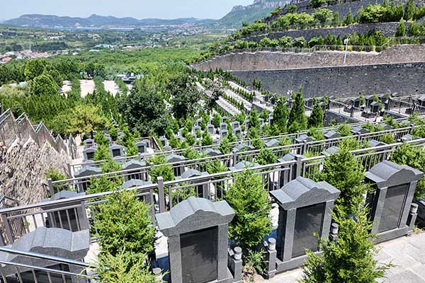 济南双峰山陵园 济南双峰山陵园