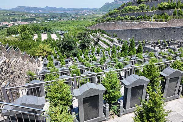 市中双峰山陵园